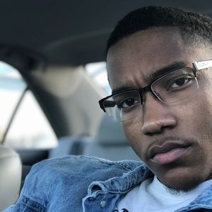 Meet your Posher, Dominic